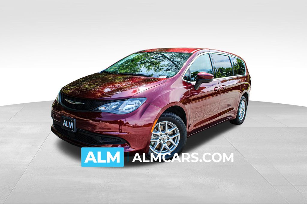 2023 Chrysler Voyager LX