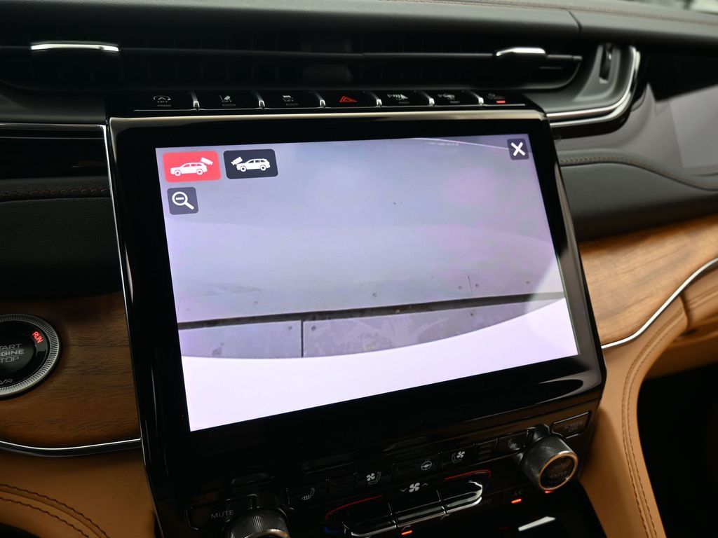 New 2025 Bright White Clearcoat Jeep Summit image 43