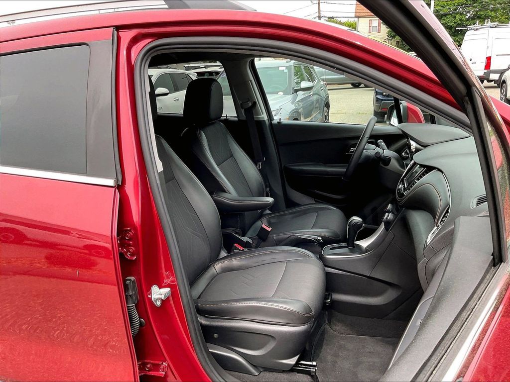 2018 Chevrolet Trax — photo 11