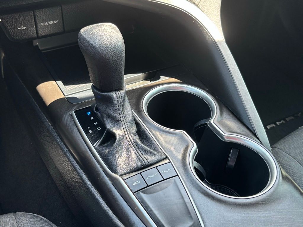 2023 Toyota Camry LE photo