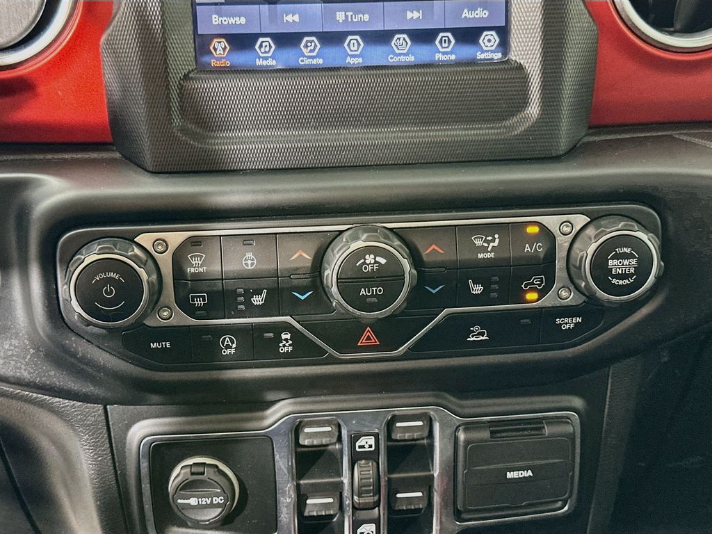 Thumbnail: 2021 Jeep Wrangler - 15