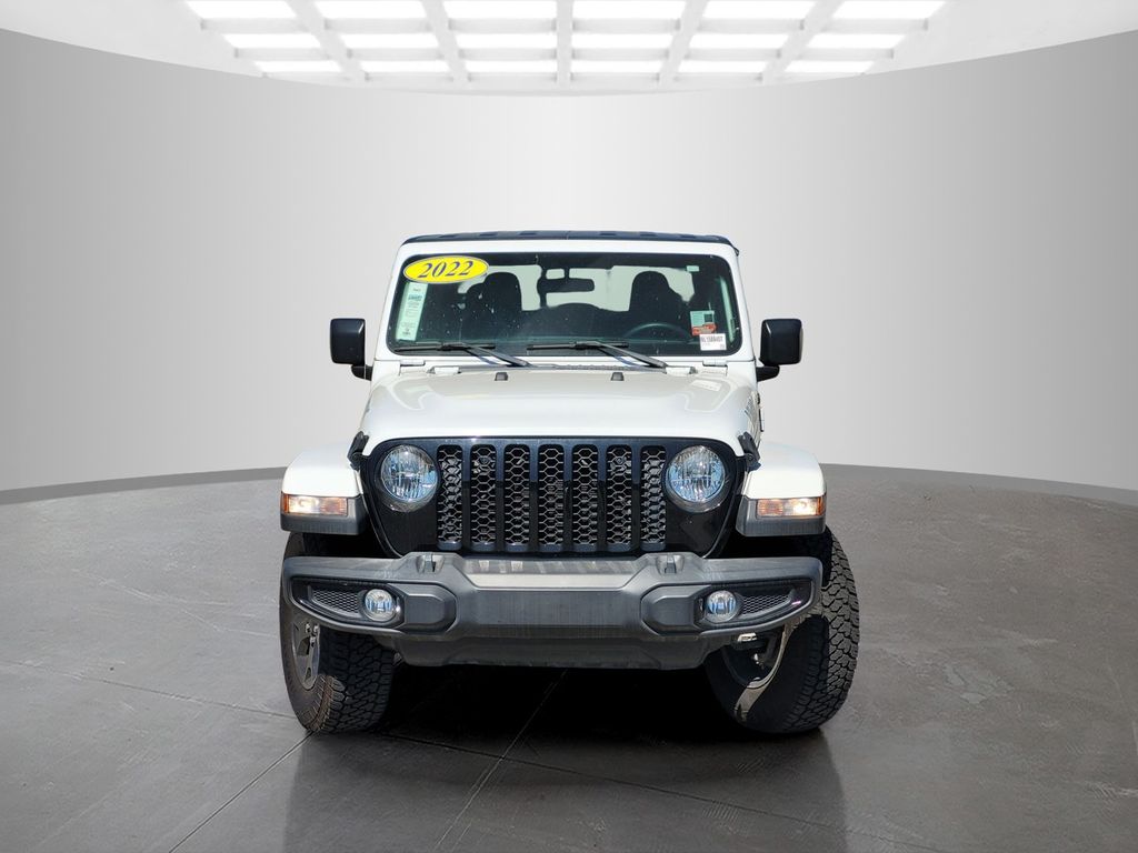 Used 2022 White Jeep Sport image 2