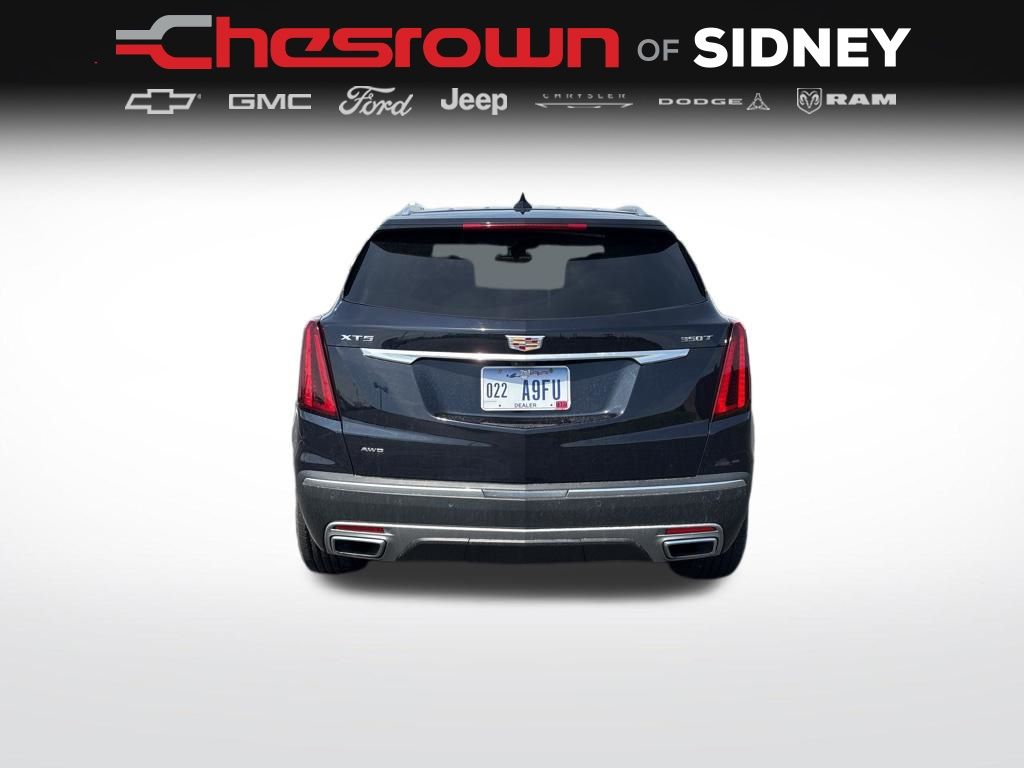 View vehicle photo 4