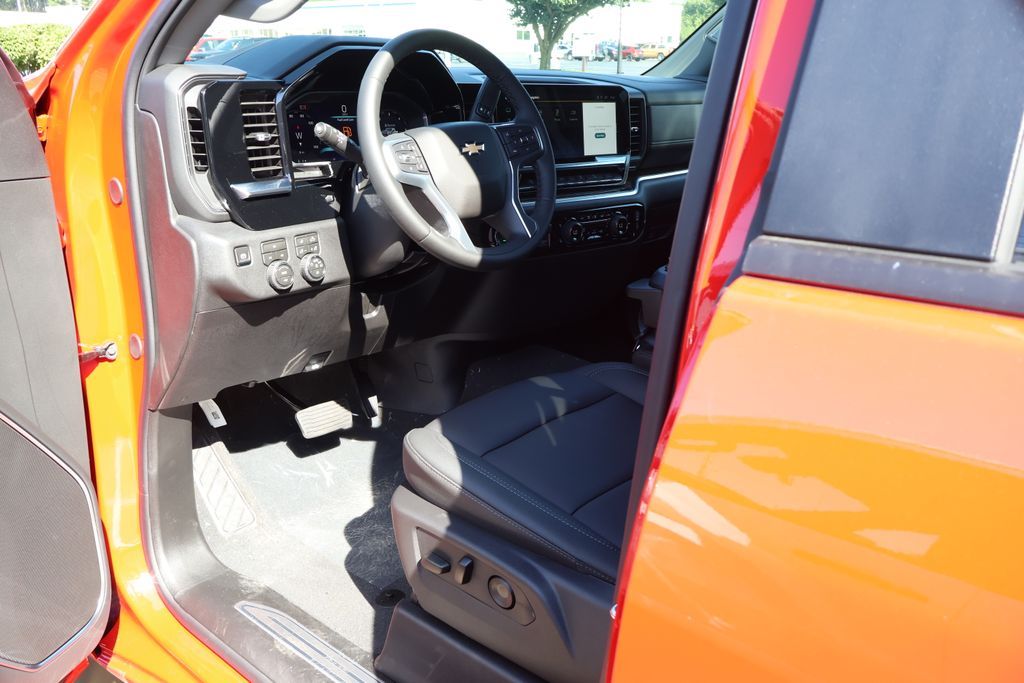 Thumbnail: 2026 Chevrolet Silverado 2500 - 11
