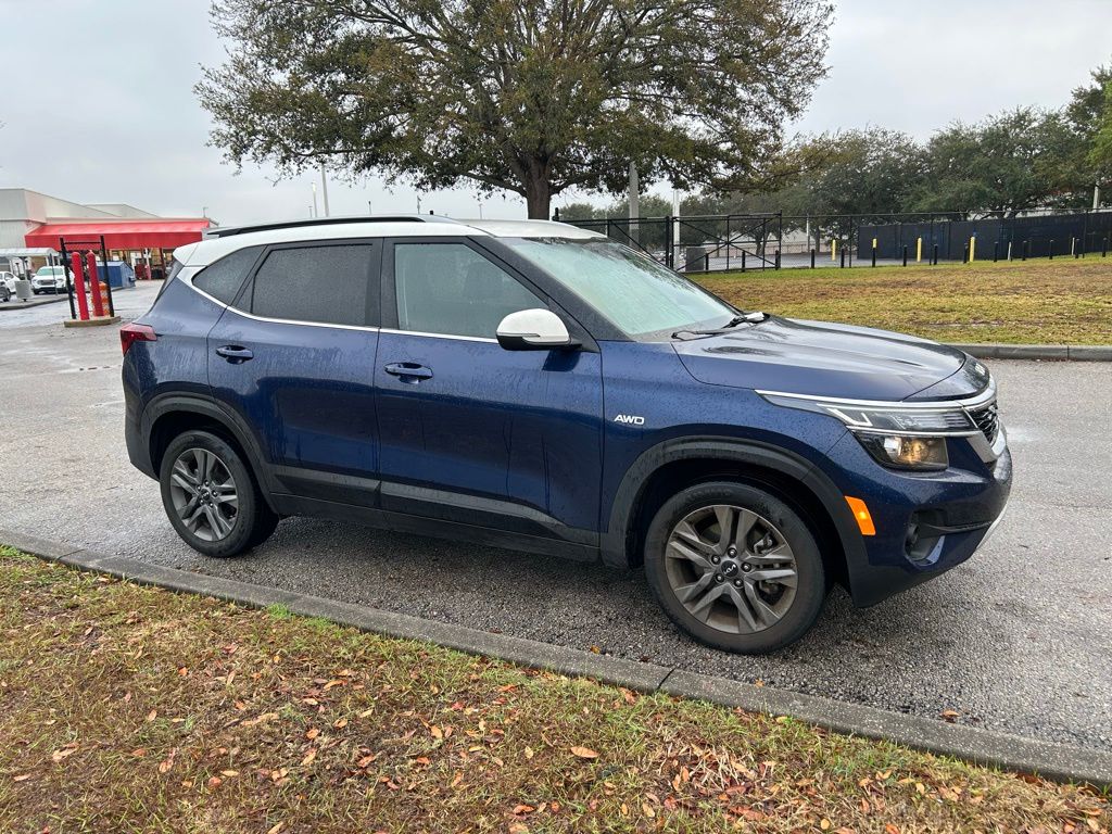 Thumbnail: 2023 Kia Seltos - 7