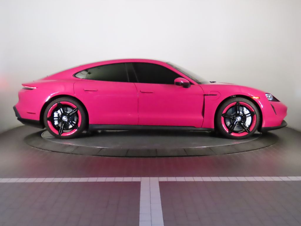 Thumbnail: 2022 Porsche Taycan - 8