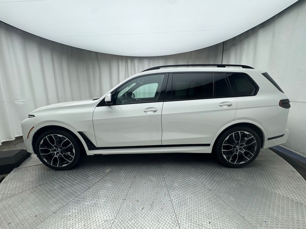2023 BMW X7 xDrive40i 2