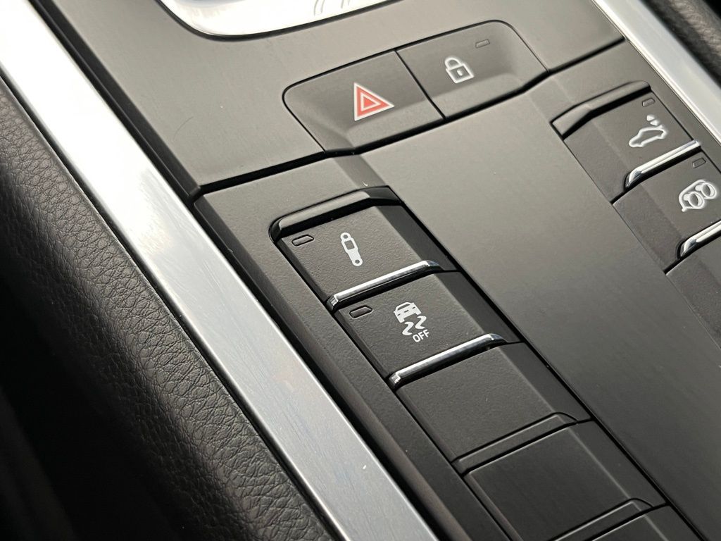 Thumbnail: 2023 Porsche 718 Cayman - 19