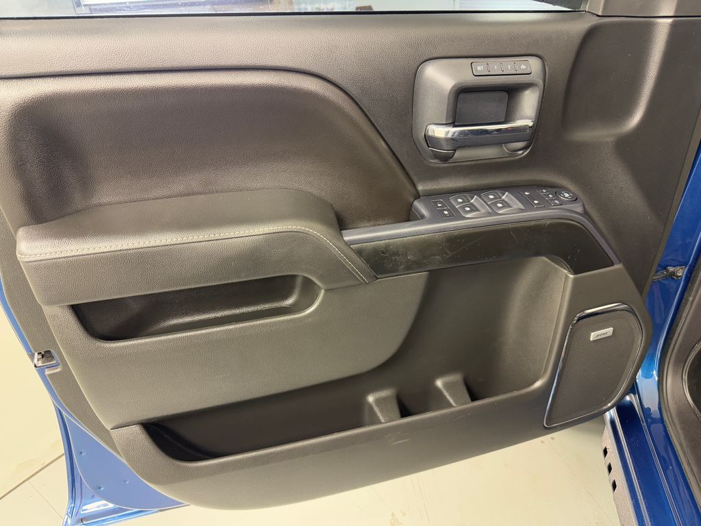 Used 2015 Blue Chevrolet LTZ image 18