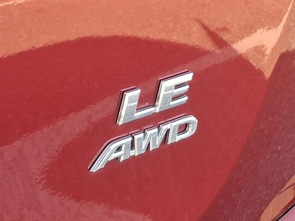 Thumbnail: 2018 Toyota RAV4 - 31