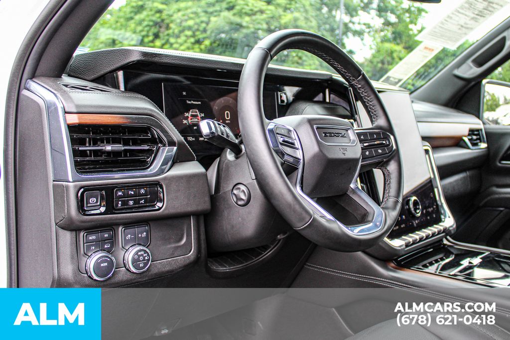Used 2025 White GMC Denali image 24