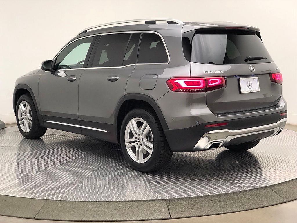 Thumbnail: 2023 Mercedes-Benz GLB - 4