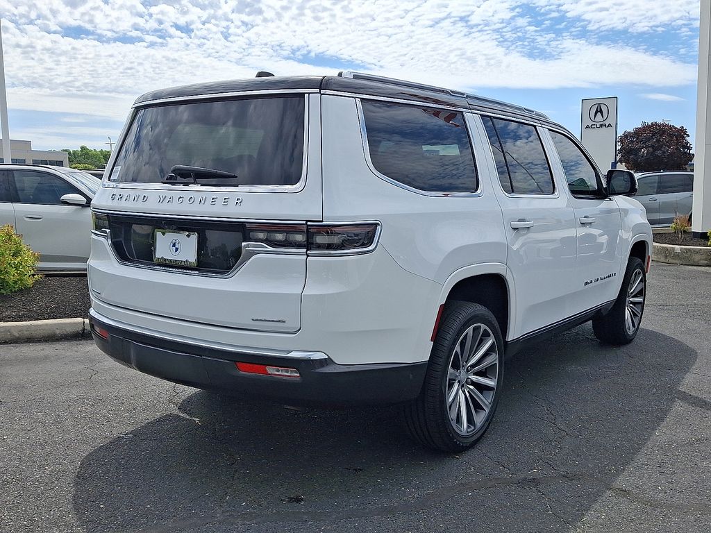 Thumbnail: 2022 Jeep Grand Wagoneer - 6