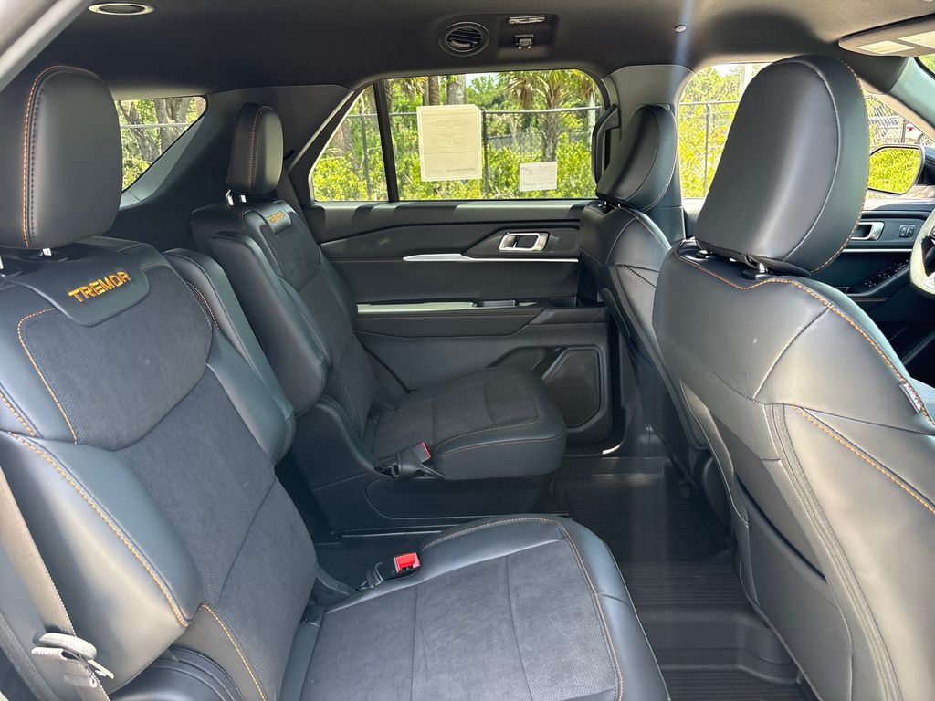 New 2026 White Ford Tremor image 28