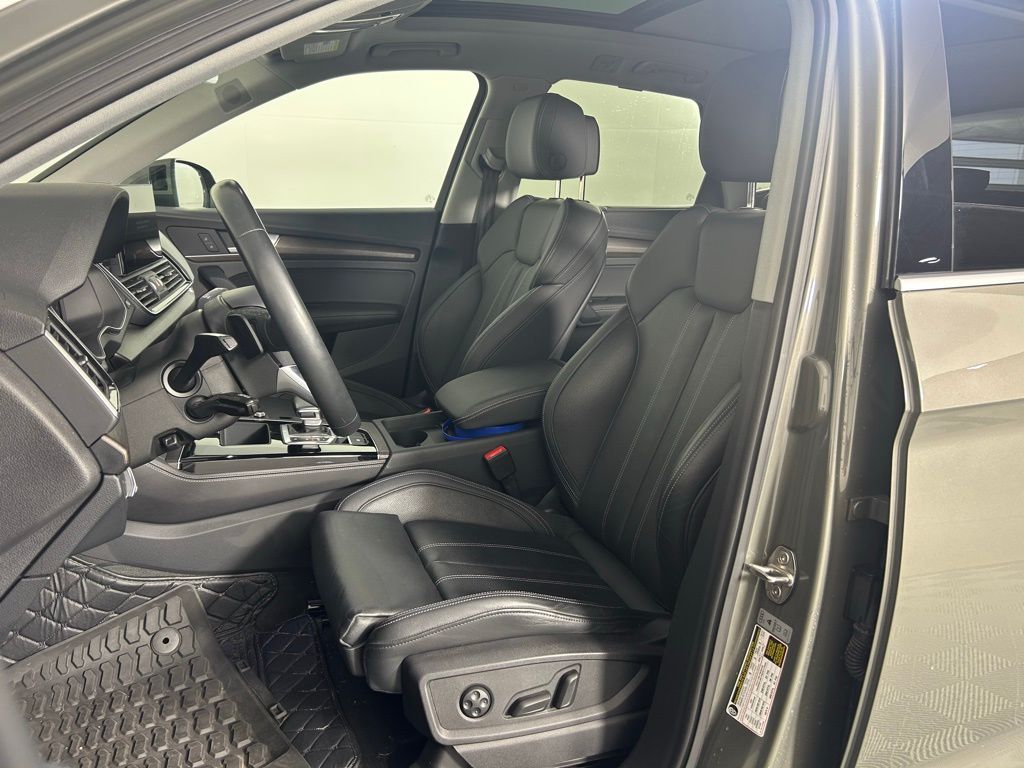 Thumbnail: 2023 Audi Q5 - 14