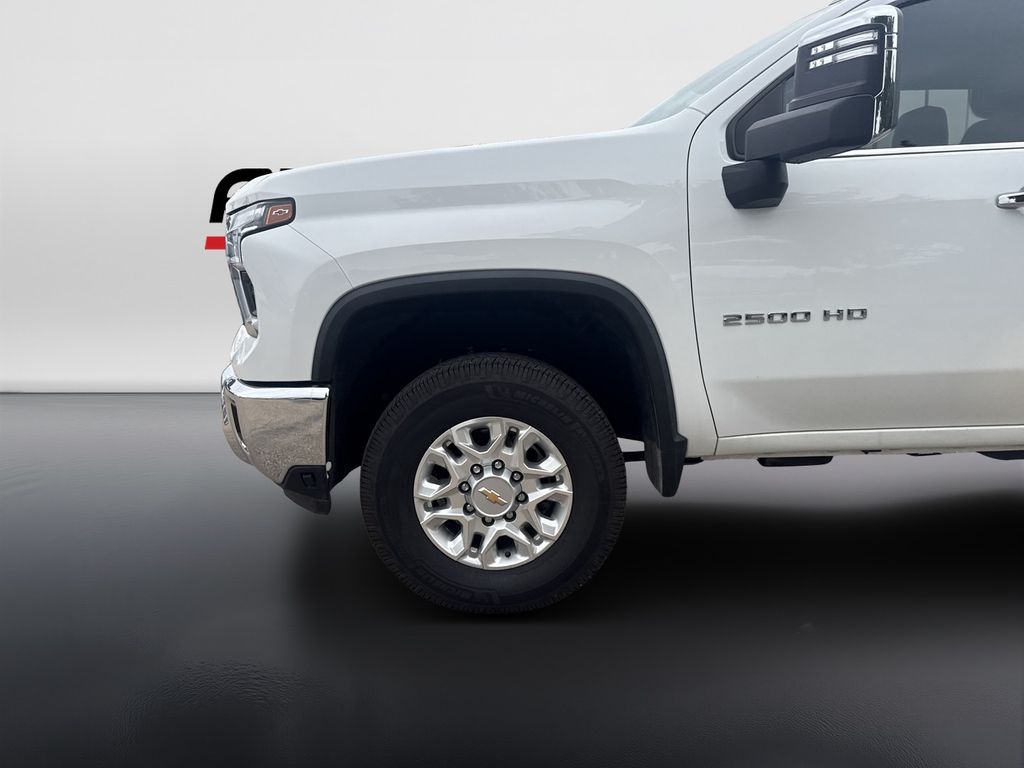Used 2024 White Chevrolet LTZ image 9