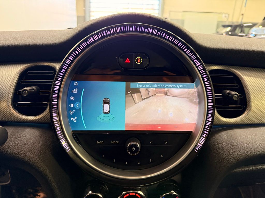 Thumbnail: 2023 MINI Cooper - 17