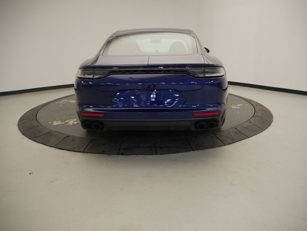 Thumbnail: 2022 Porsche Panamera - 3