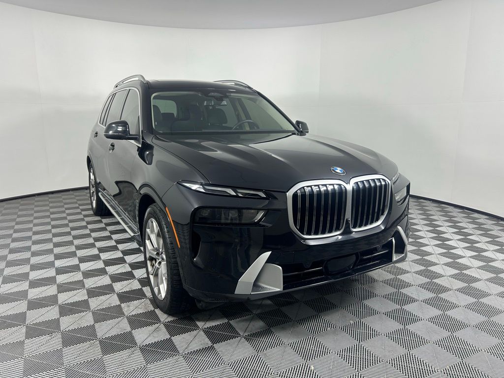 Thumbnail: 2024 BMW X7 - 3