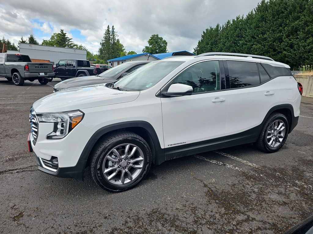 View vehicle photo 3