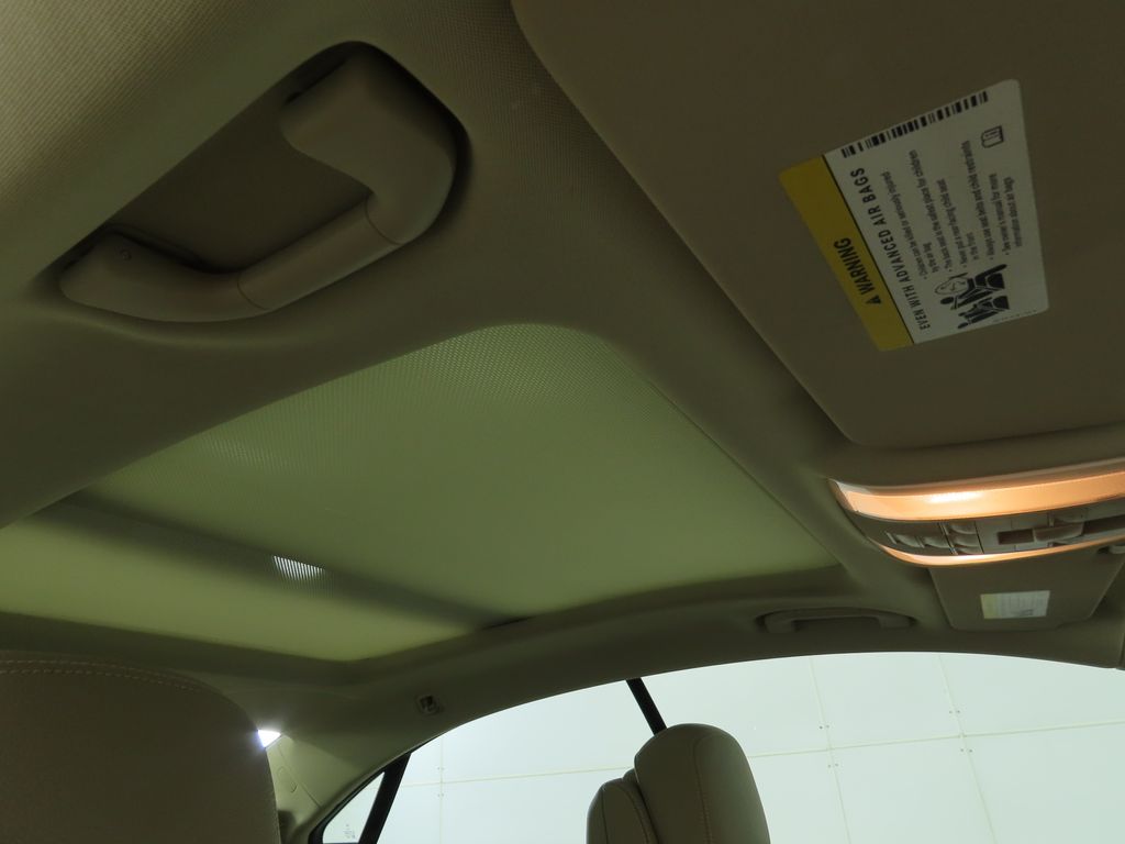 Thumbnail: 2010 Mercedes-Benz E-Class - 19