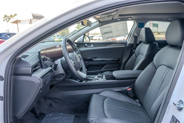 2026 Kia K5 EX - Photo 11