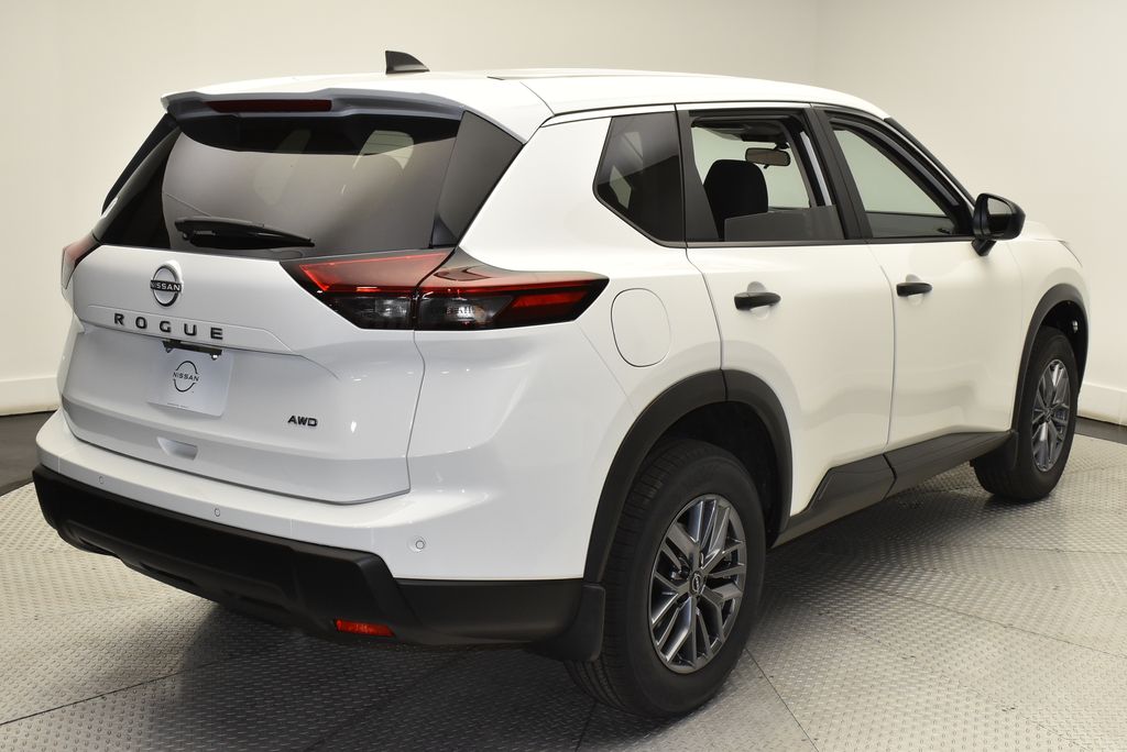 2025 Nissan Rogue S 5