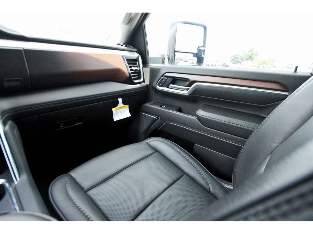2025 GMC Sierra 2500HD Denali - 7