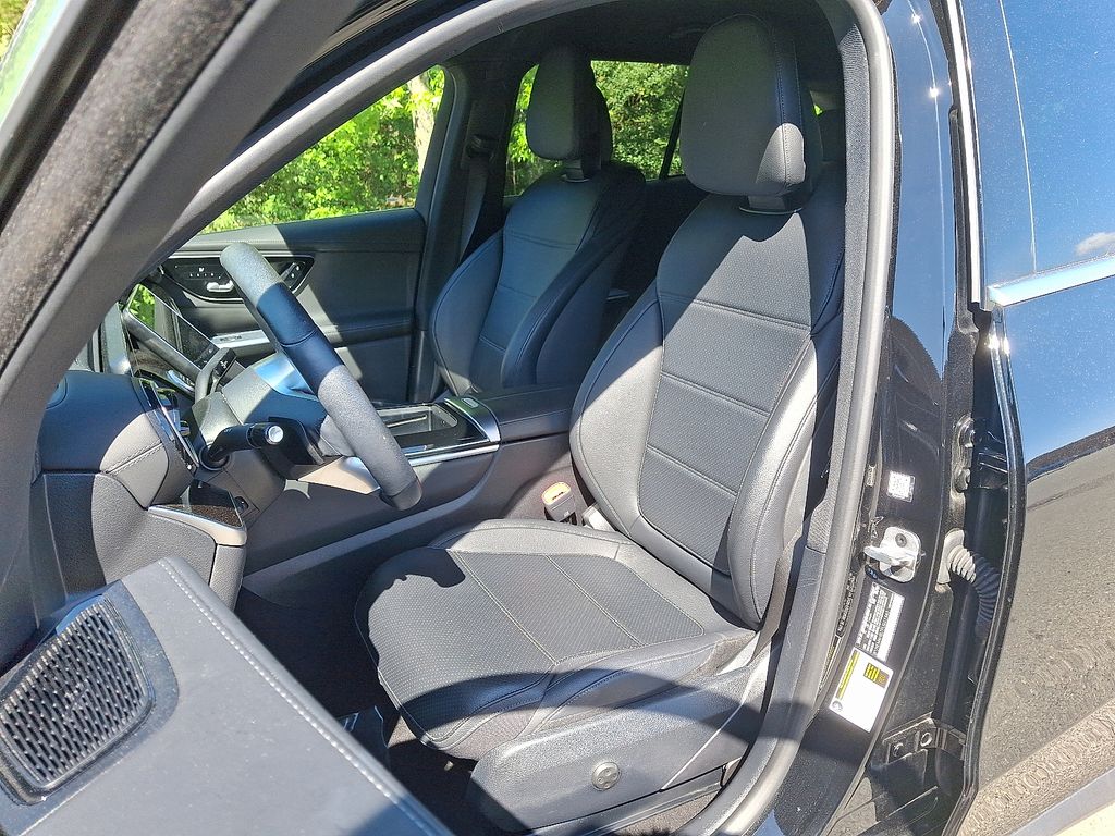 2023 Mercedes-Benz GLC 300 13