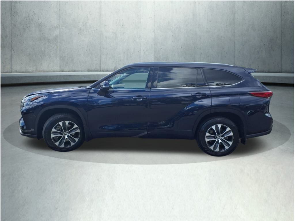 2020 Toyota Highlander XLE photo 6