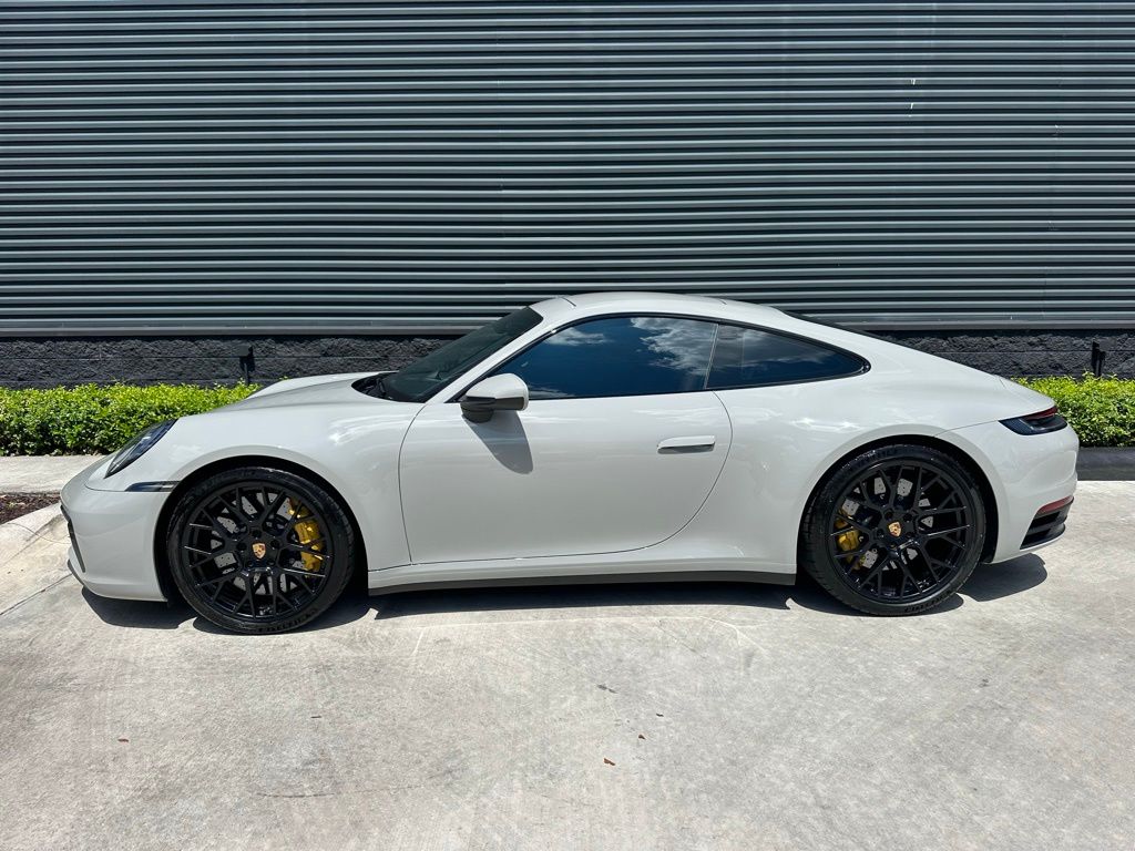 Thumbnail: 2020 Porsche 911 - 2