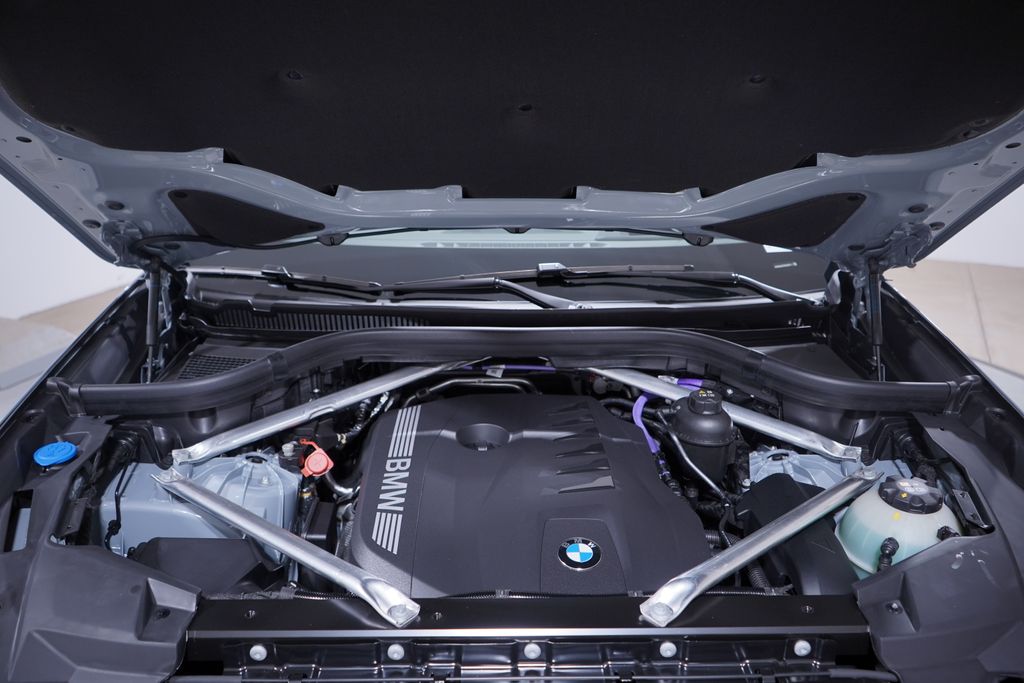 Thumbnail: 2026 BMW X5 - 14