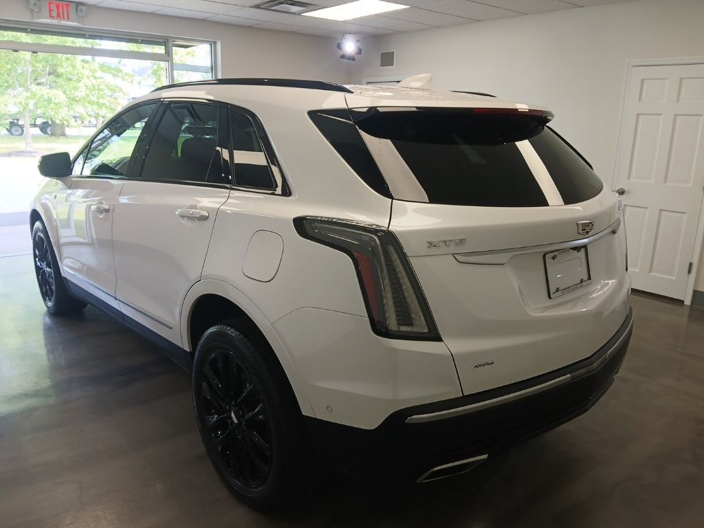 used 2022 Cadillac XT5 car, priced at $32,550