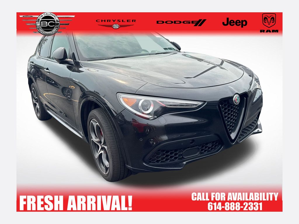  2023 Alfa Romeo Stelvio Veloce AWD   
