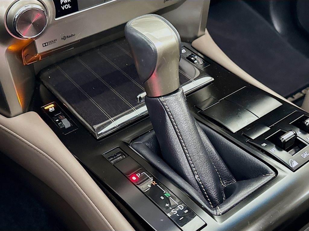 Thumbnail: 2021 Lexus GX - 17