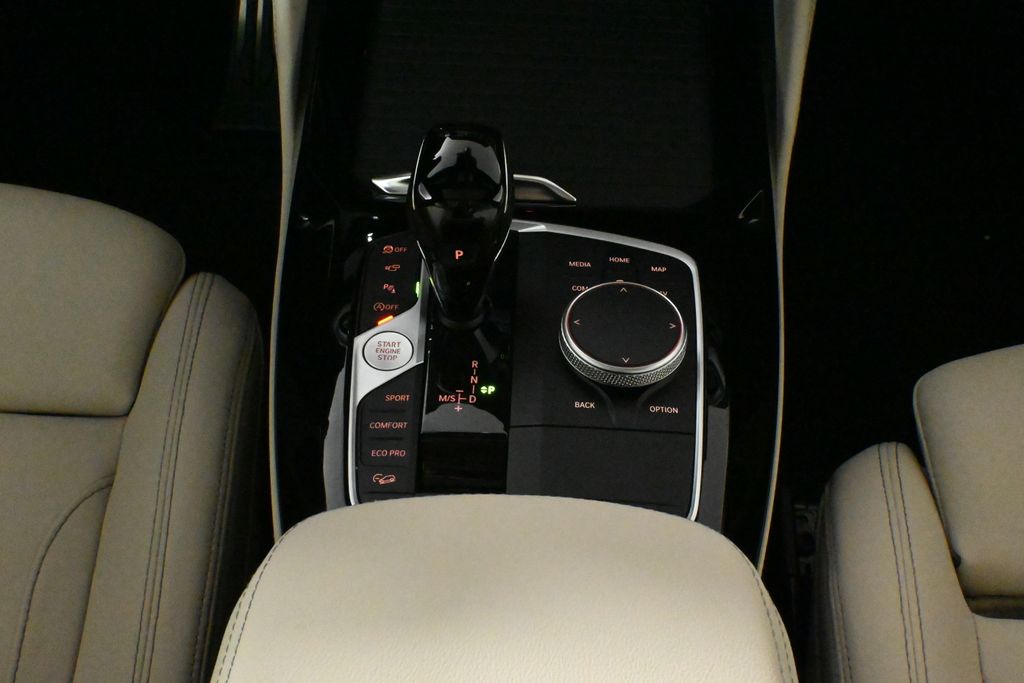 Thumbnail: 2025 BMW X4 - 25