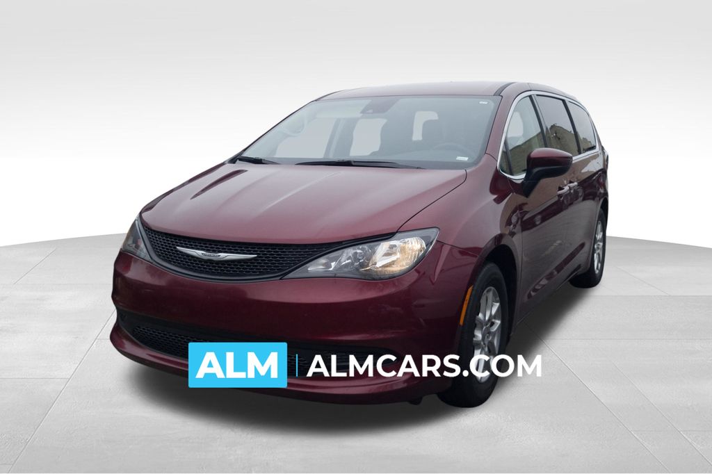 2023 Chrysler Voyager LX