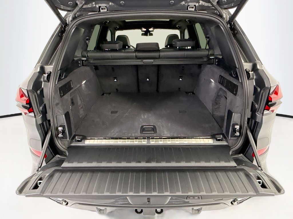 Thumbnail: 2026 BMW X5 - 27