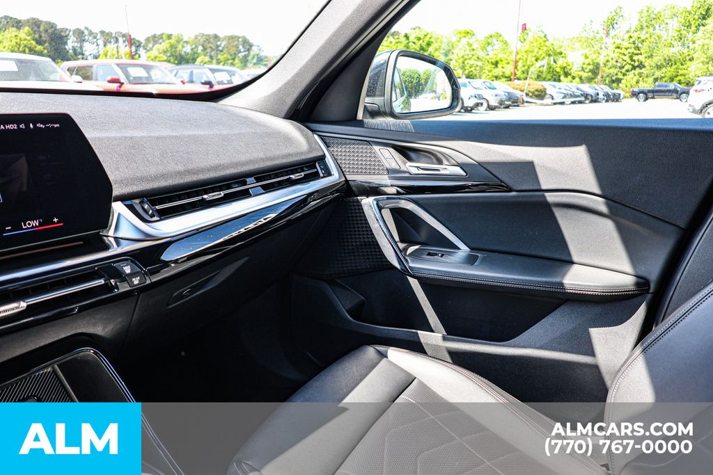 Used 2023 Black BMW xDrive28i image 47