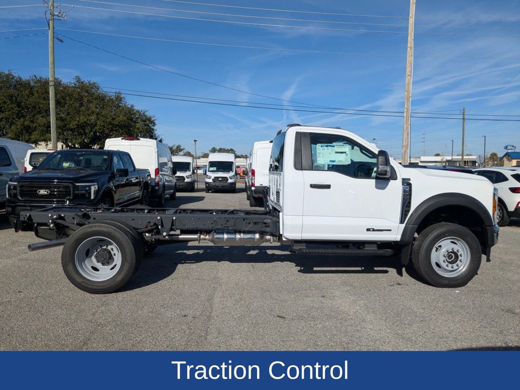 2025 Ford F-600 Chassis XL