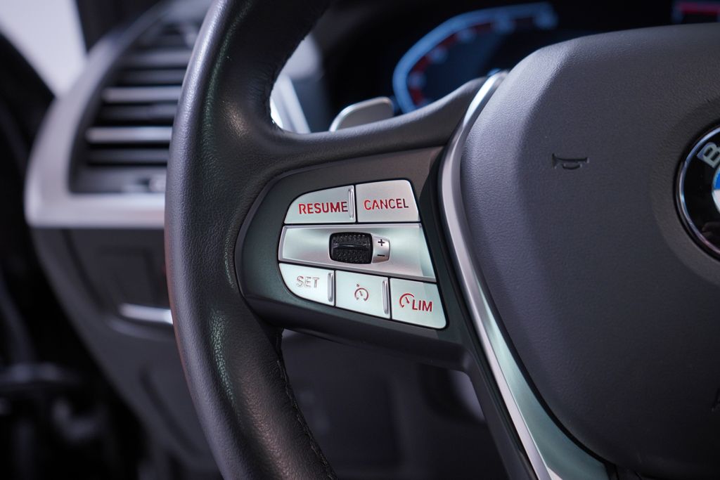 Thumbnail: 2022 BMW X4 - 20