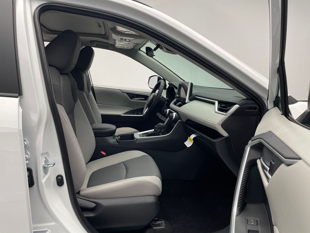 Thumbnail: 2025 Toyota RAV4 - 15