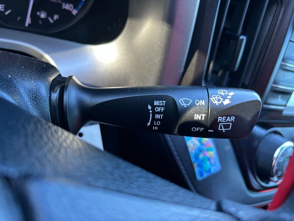 Thumbnail: 2018 Toyota RAV4 - 20