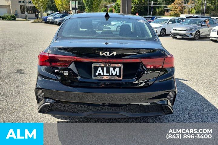 2024 Kia Forte LX photo 6