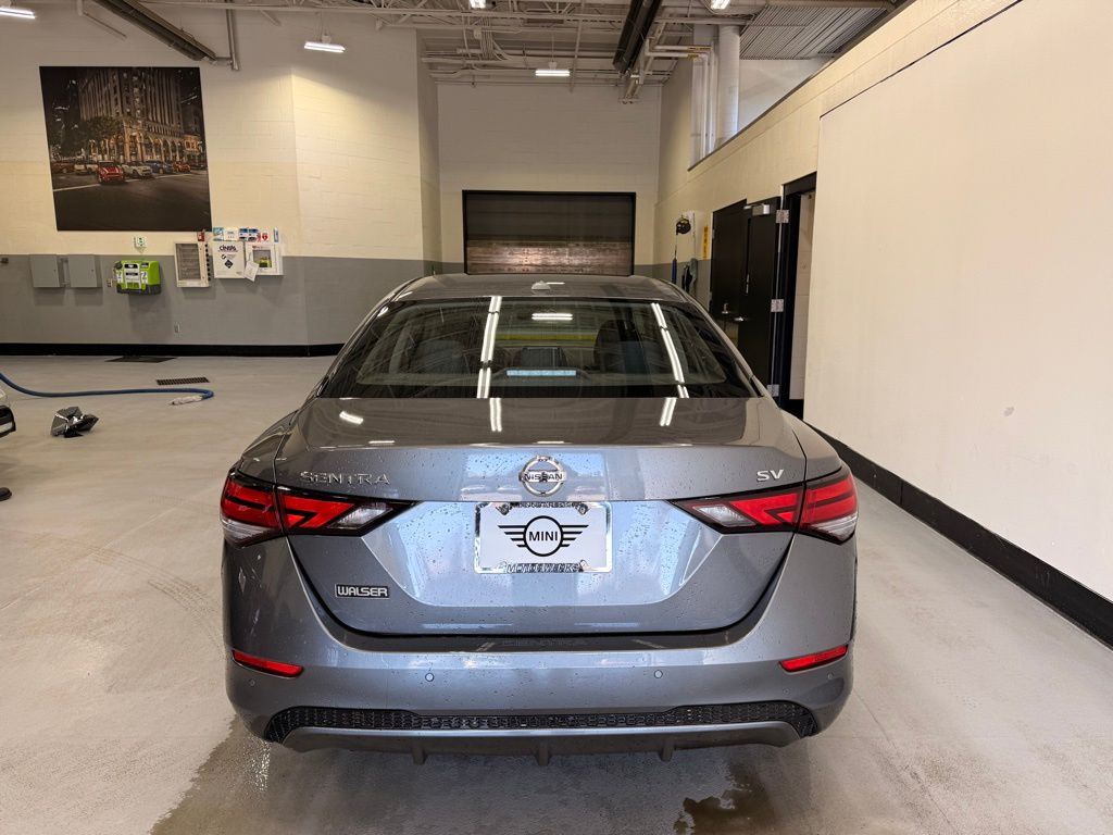 Thumbnail: 2021 Nissan Sentra - 4
