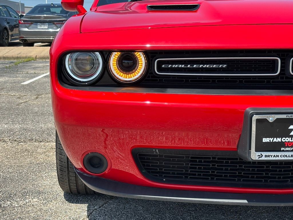 2023 Dodge Challenger SXT photo