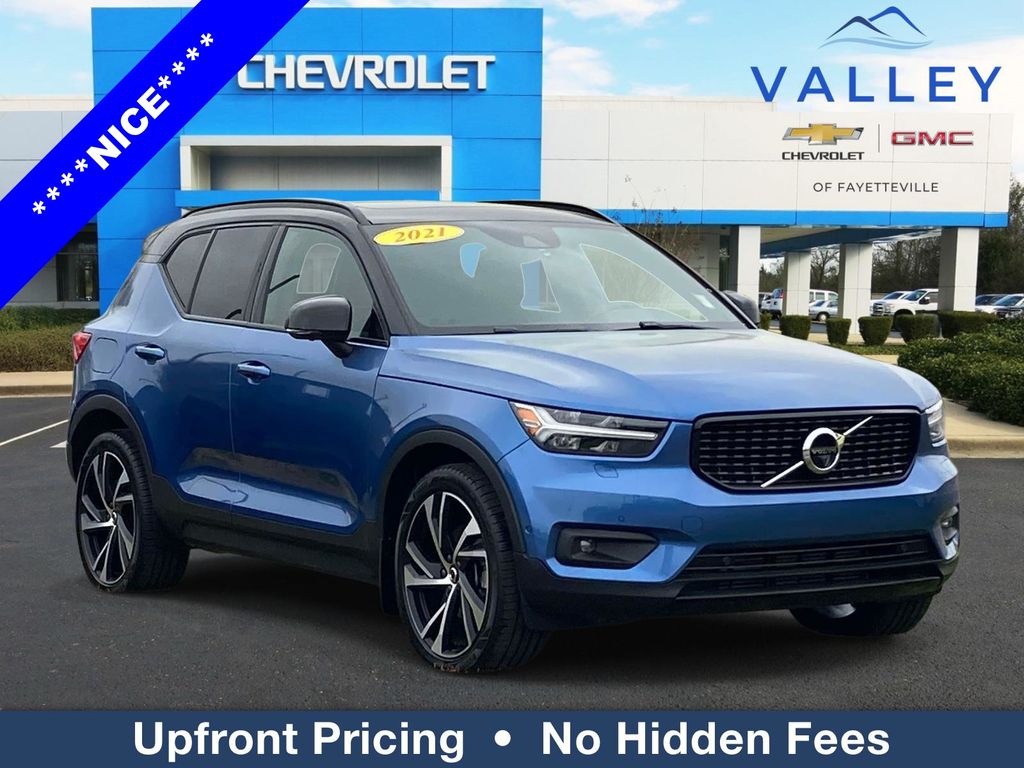 Blue Metallic 2021 Volvo XC40 T4 R-Design FWD SUV / Crossover Front-Wheel Drive Automatic