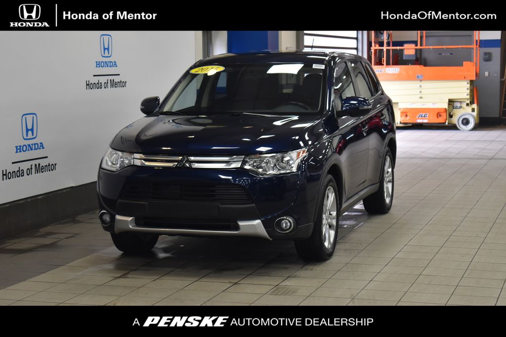 2015 Mitsubishi Outlander SE -
                Mentor, OH