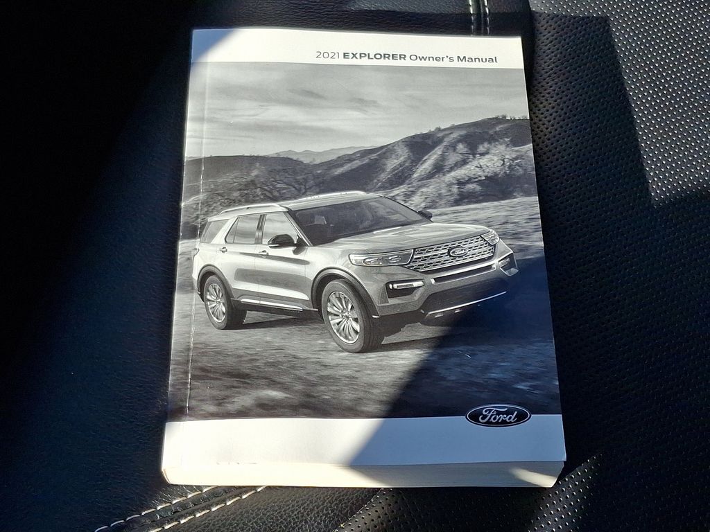 2021 Ford Explorer ST 25