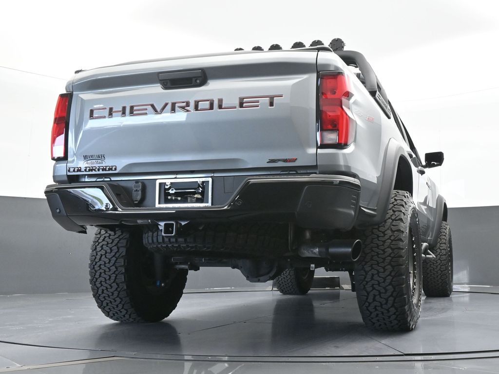 Used 2025 Sterling Gray Metallic Chevrolet ZR2 image 65